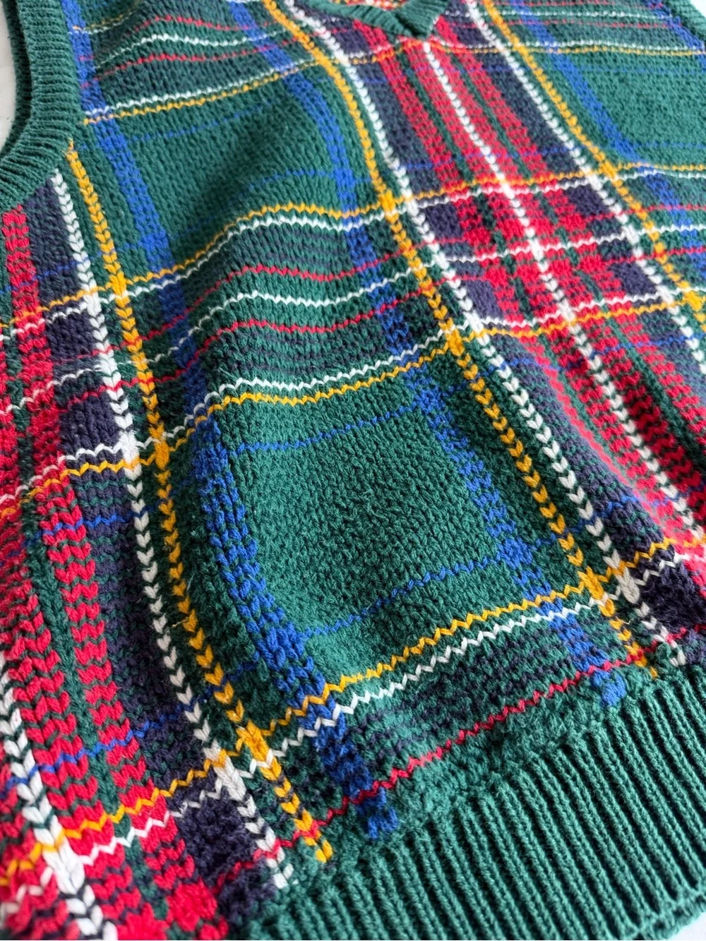 VTG 90s GAP Green Blue Red Holiday Tartan Plaid Knit Sweater Vest 100% Cotton